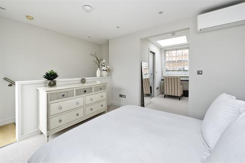 3 bedroom terraced house to rent, Elystan Place, London, SW3