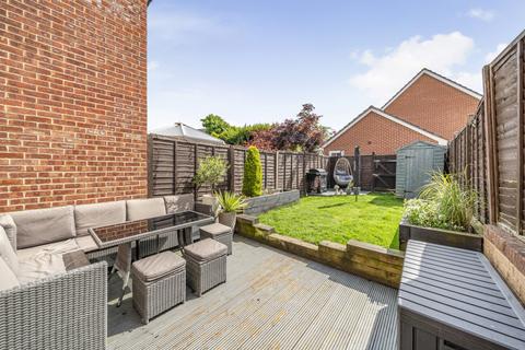 38 Bartholomew Place, Warfield, Bracknell, RG42 3DQ