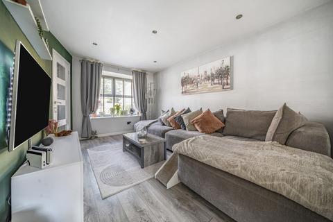 38 Bartholomew Place, Warfield, Bracknell, RG42 3DQ