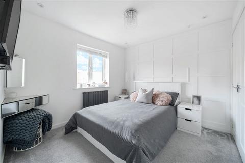 25 Pierce Road, Tidworth, SP9 7WQ