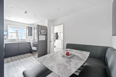 25 Pierce Road, Tidworth, SP9 7WQ