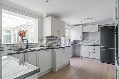 9 Barnfield Rise, Andover, SP10 2UQ
