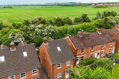 4 bedroom detached house for sale, Andover Road, Ludgershall,