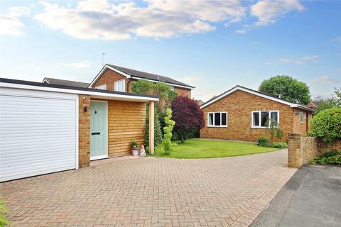 3 bedroom bungalow for sale, West End, Woking GU24