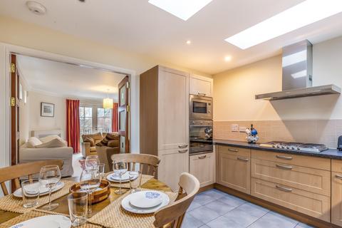 3 bedroom flat to rent, Dirleton Avenue, North Berwick, EH39 4BQ