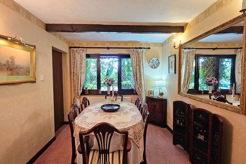 5 bedroom detached house for sale, Oxford Road, Newbury RG14