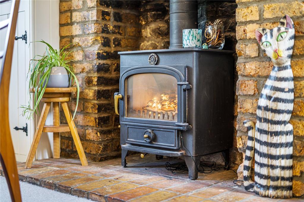 Feature Log Burner