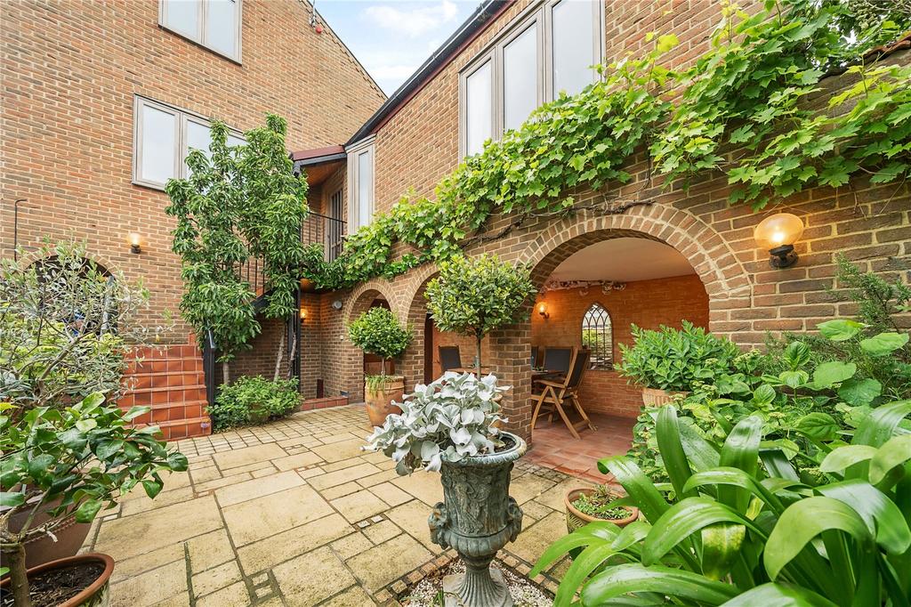 Courtyard Garden