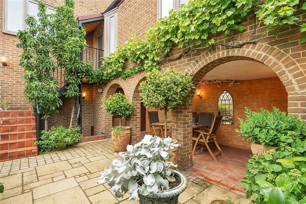 Courtyard Garden