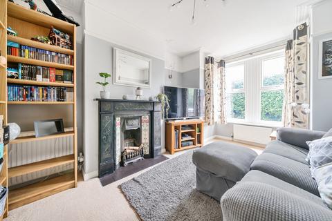 81 Ampthill Road, Southampton, SO15 8LN