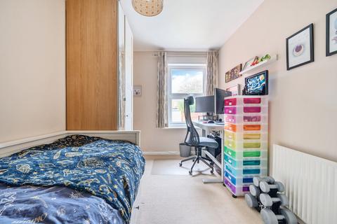81 Ampthill Road, Southampton, SO15 8LN