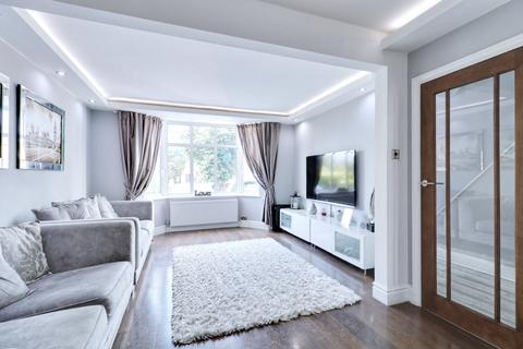 5 bedroom semi-detached house for sale, Purfleet Road, South Ockendon RM15