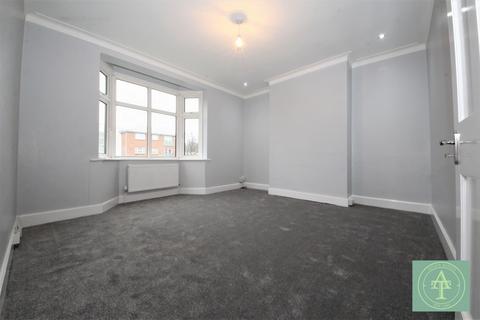 2 bedroom maisonette for sale, Green Lanes, London, N21