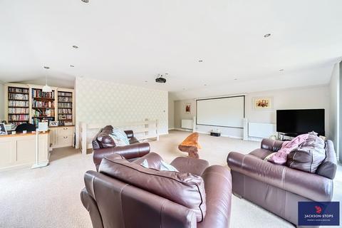 4 bedroom detached house for sale, Malabar Fields, Daventry, Northamptonshire, NN11