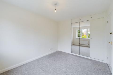 15 Campbell Close, Towcester, NN12 7AW