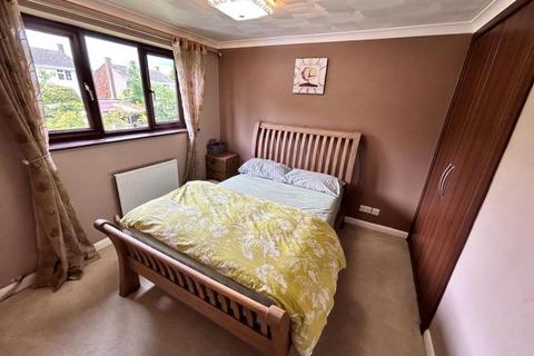 4 bedroom detached house to rent, New Road,  Newbury,  RG14