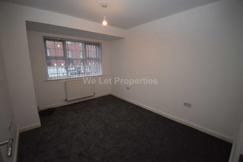 4 bedroom house to rent, Bandy Fields Place, Salford M7