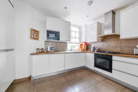 Flat 404, Elm Tree Court Elm Tree Road, London, NW8 9JT