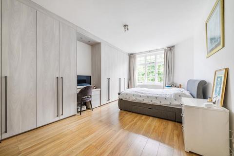 Flat 404, Elm Tree Court Elm Tree Road, London, NW8 9JT