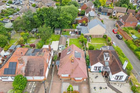 27 Wallace Crescent, Chelmsford, CM2 9QL
