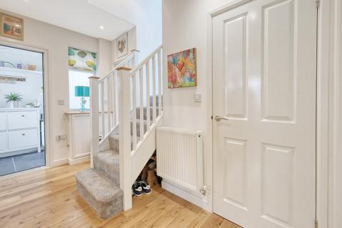 27 Wallace Crescent, Chelmsford, CM2 9QL