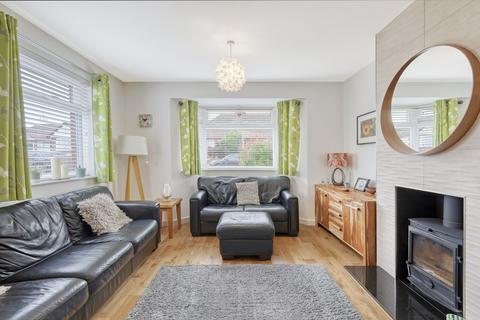 27 Wallace Crescent, Chelmsford, CM2 9QL