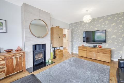 27 Wallace Crescent, Chelmsford, CM2 9QL