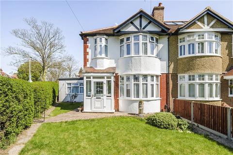 4 bedroom semi-detached house for sale, Fairview, Ruislip, Middlesex