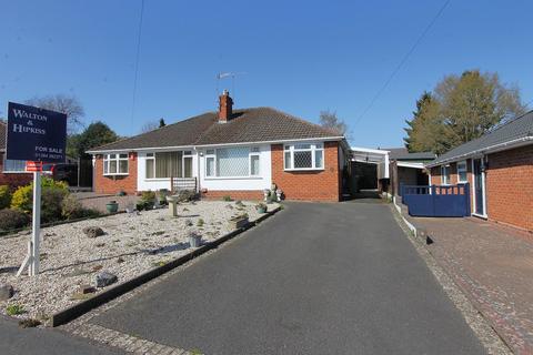 2 bedroom semi-detached bungalow for sale, Meriden Close, Wollaston, Stourbridge, DY8