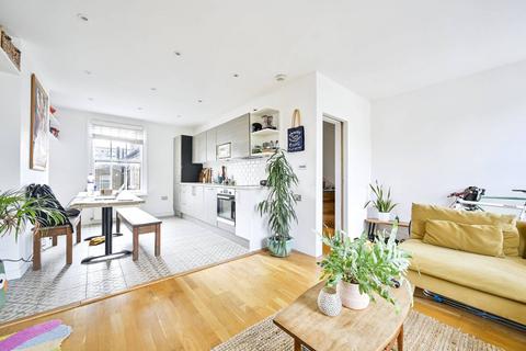 2 bedroom flat to rent, Fifth Avenue, Queen's Park, London, W10