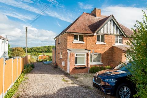 3 bedroom semi-detached house to rent, Pitchers Hill, Wickhamford WR11