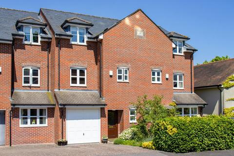 3 bedroom terraced house for sale, John Arlott Court, Grange Road, Alresford