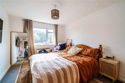 Flat 3, 9 College Avenue, Harrow, HA3 6HP