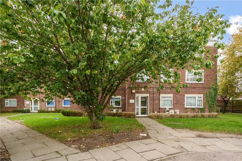 Flat 3, 9 College Avenue, Harrow, HA3 6HP