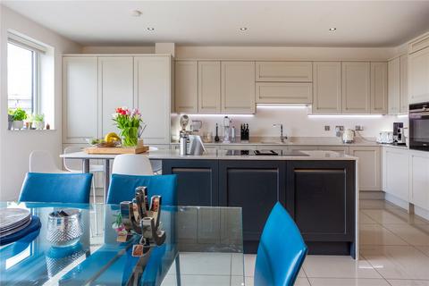 5 bedroom end of terrace house for sale, Summerbee Drive, Cheltenham, GL51