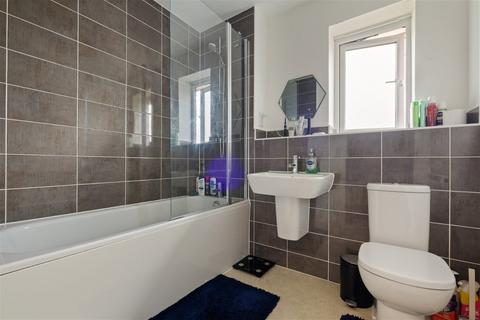 50 Cadet Drive, Shirley, Solihull, B90 2FD