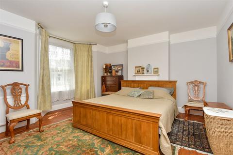 60 Coronation Road, Sheerness, ME12 2QP