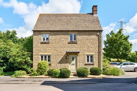 4 bedroom detached house for sale, Parry Close, Cirencester, Gloucestershire, GL7