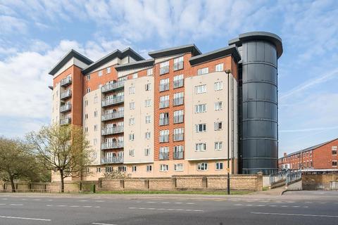 1 bedroom flat for sale, Slough,  Berkshire,  SL1