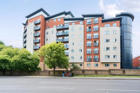 1 bedroom flat for sale, Slough,  Berkshire,  SL1