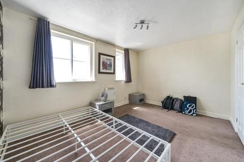 1 bedroom flat for sale, Slough,  Berkshire,  SL2
