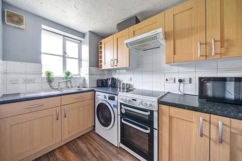 1 bedroom flat for sale, Slough,  Berkshire,  SL2