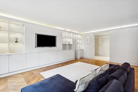 3 bedroom flat for sale, Strathmore Gardens, London, W8