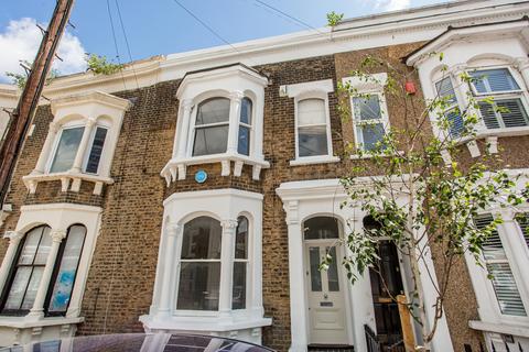 3 bedroom terraced house for sale, Lockhart Street, E3