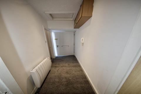 1 bedroom flat to rent, Mains Road, Dundee,