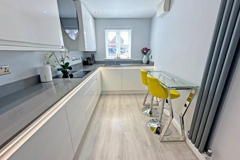 4 bedroom terraced house for sale, Lint Meadow, Hollywood, B47 5PH
