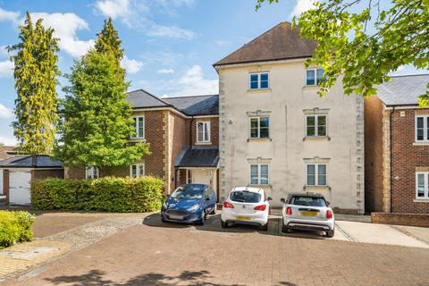 2 bedroom apartment for sale, Loyd Lindsay Square, Winchester, Hampshire, SO22