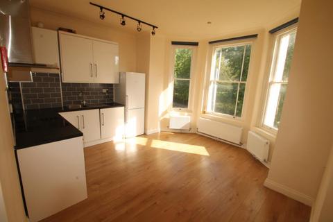 2 bedroom apartment to rent, Flat 8, Melrose House, Waverley Street , Nottingham, NG7 4BR