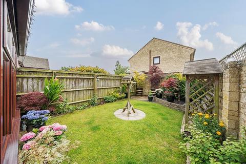 4 bedroom semi-detached house for sale, Witney,  Oxfordshire,  OX28