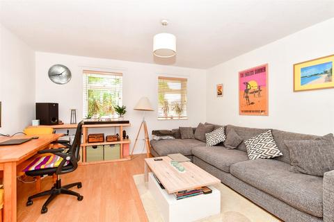 2 bedroom ground floor flat for sale, Campbell Close, Uckfield, East Sussex